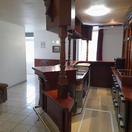 Appartement Au Bord Du Canal Montbard Buitenkant foto