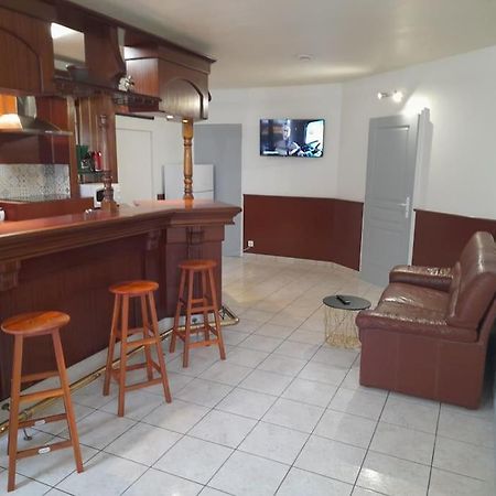 Appartement Au Bord Du Canal Montbard Buitenkant foto