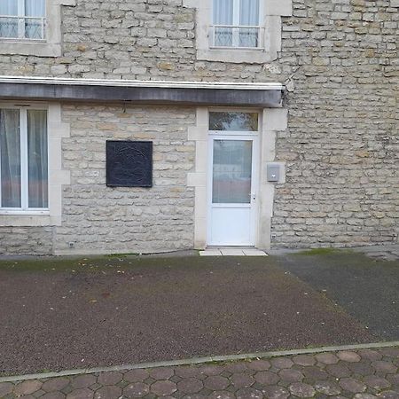 Appartement Au Bord Du Canal Montbard Buitenkant foto